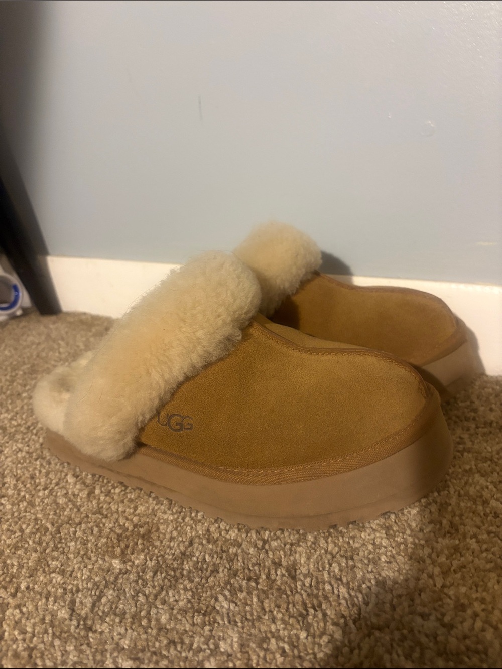 UGG Women's Chestnut/Tan Suede Shearling Clog Slippers